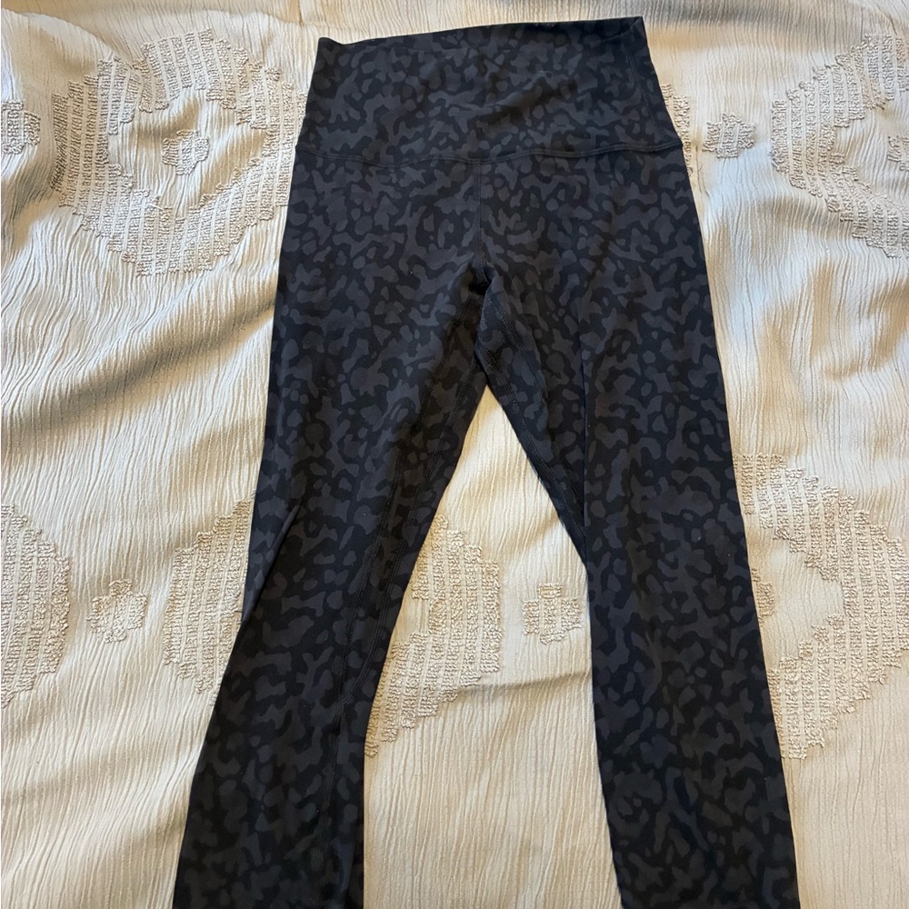 Lululemon Athletica Black Camo Leggings